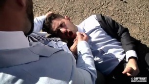 Outdoor Sex of Hunk Guys