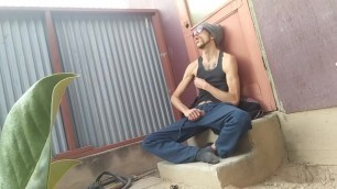 Homeless Guy Slams & Strokes his Big Cock outside in Alley - Caught on Cam!