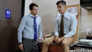 Kian and Kyle intensely fuck at the office