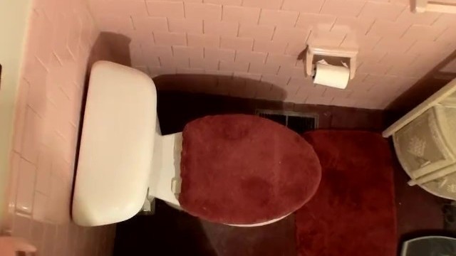 Leo Mcarthur Gets Caught Jerking Off and Pissing in Toiletgay