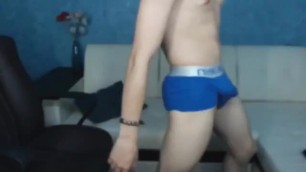 Cute twink wanks on webcam