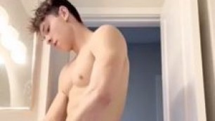 Cute Twink Fucks His Fleshlight For Fans